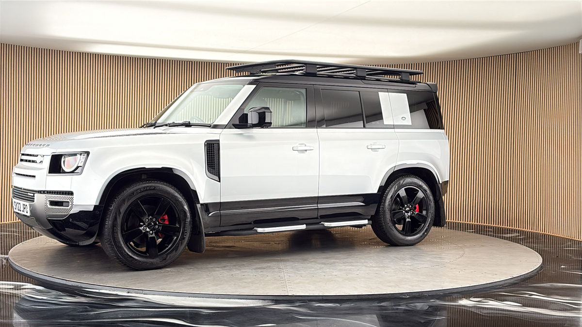 More views of Land Rover Defender 110