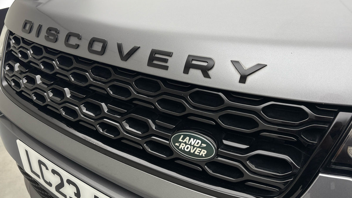 Land Rover Discovery Sport Image 24