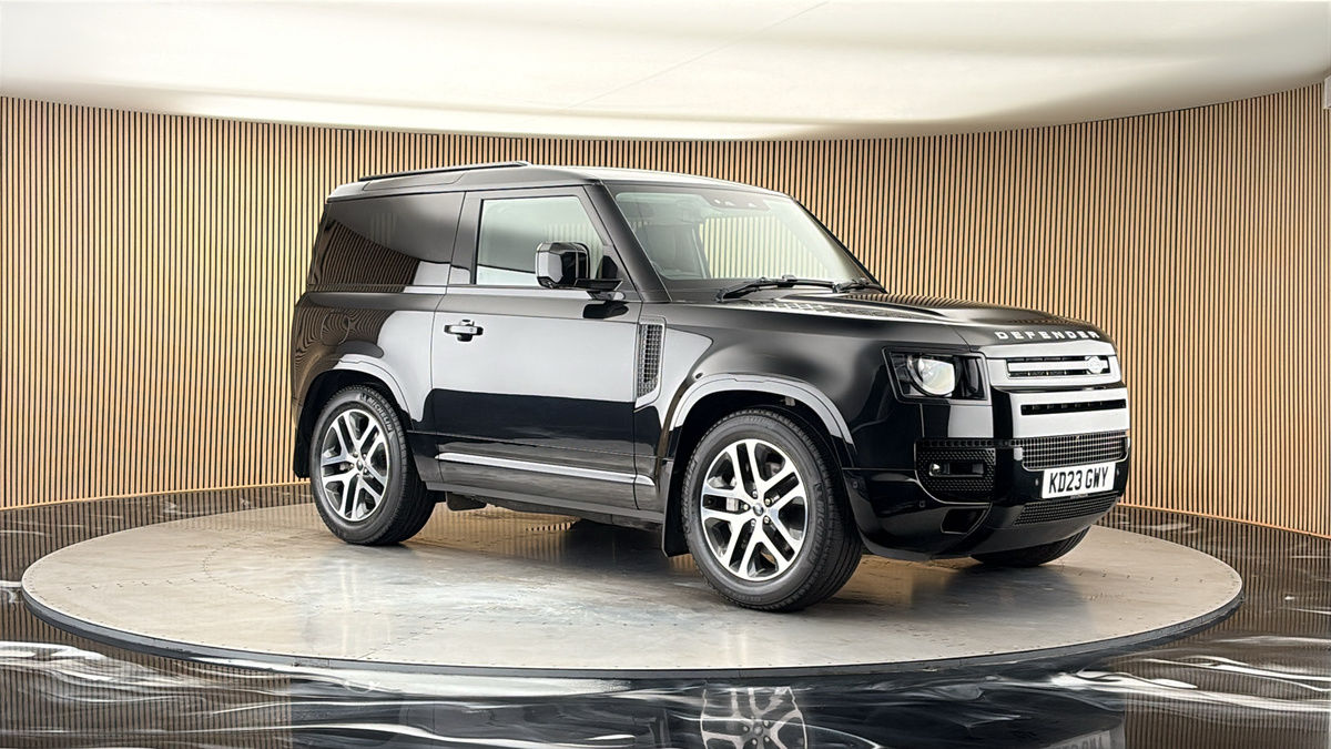 More views of Land Rover Defender 90