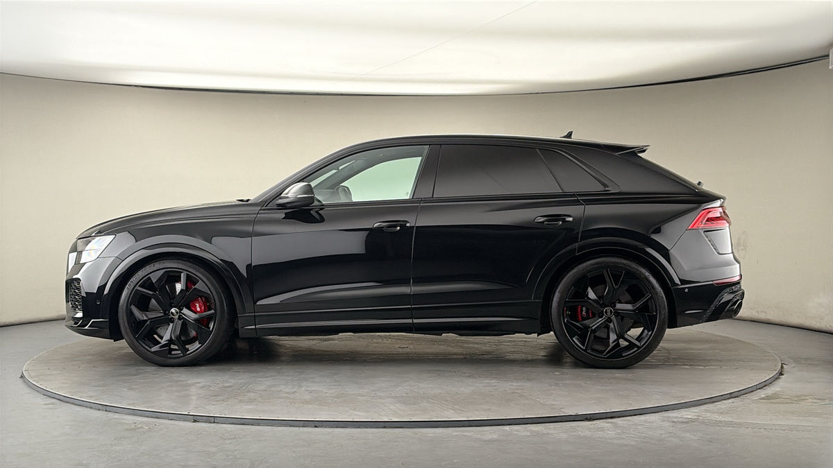 More views of Audi RSQ8