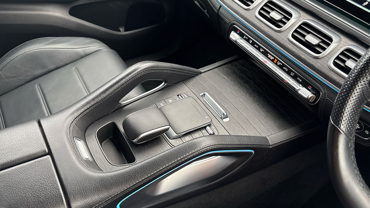 Mercedes-Benz GLE Image 18