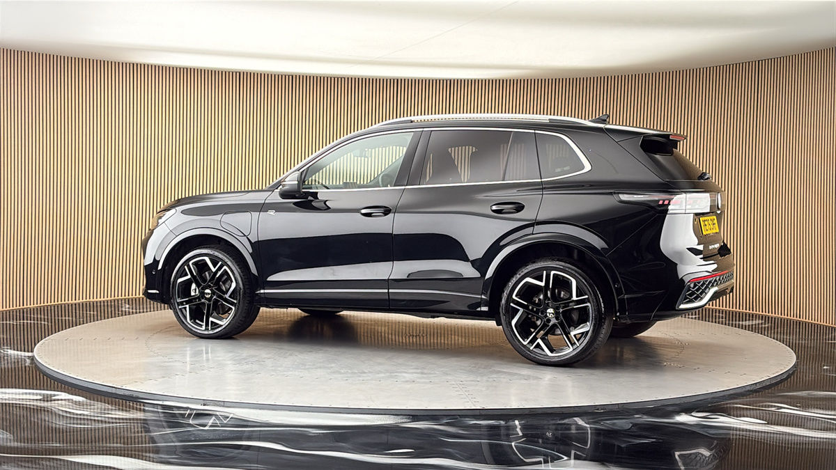 More views of Volkswagen Tiguan