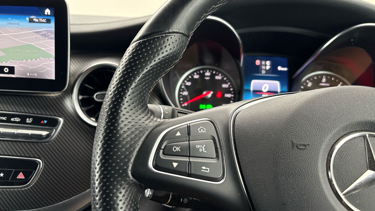 Mercedes-Benz V Class Image 13