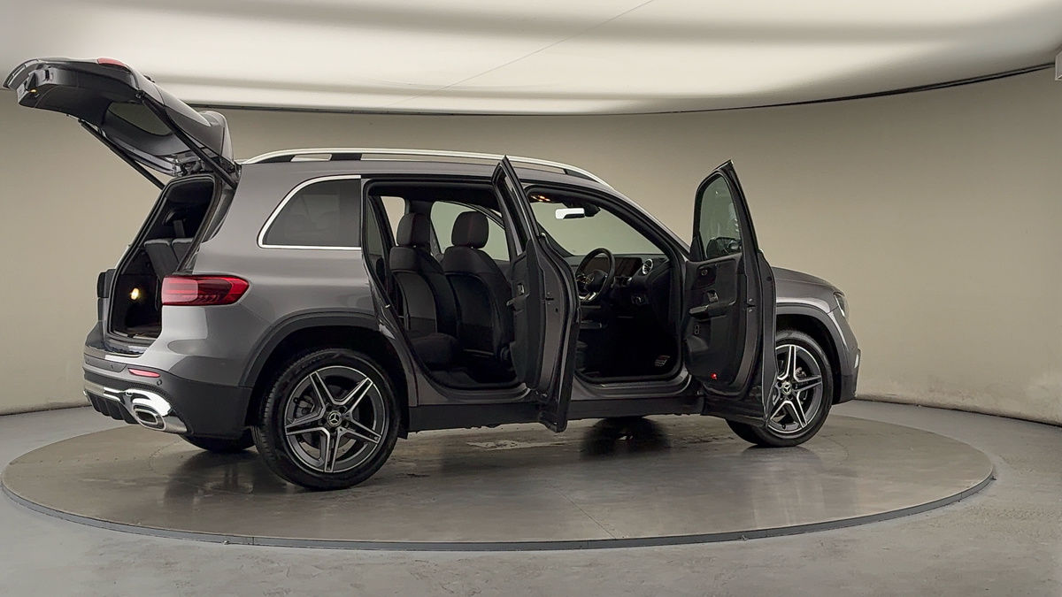 More views of Mercedes-Benz GLB