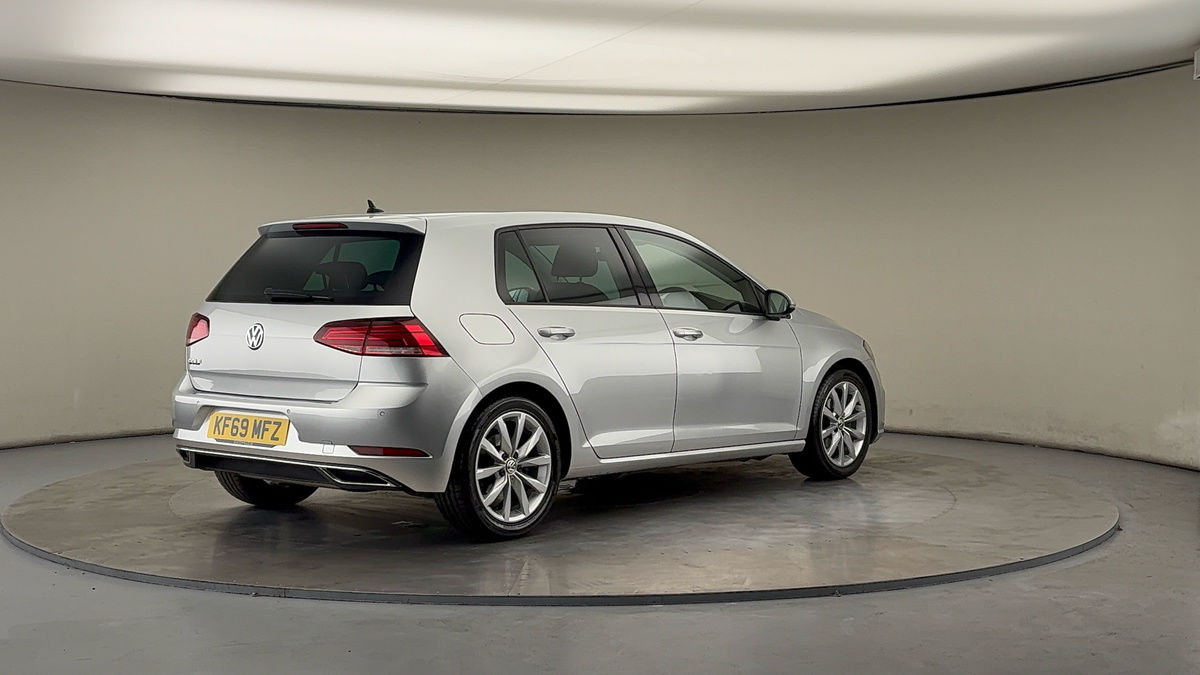 Volkswagen Golf Image 21