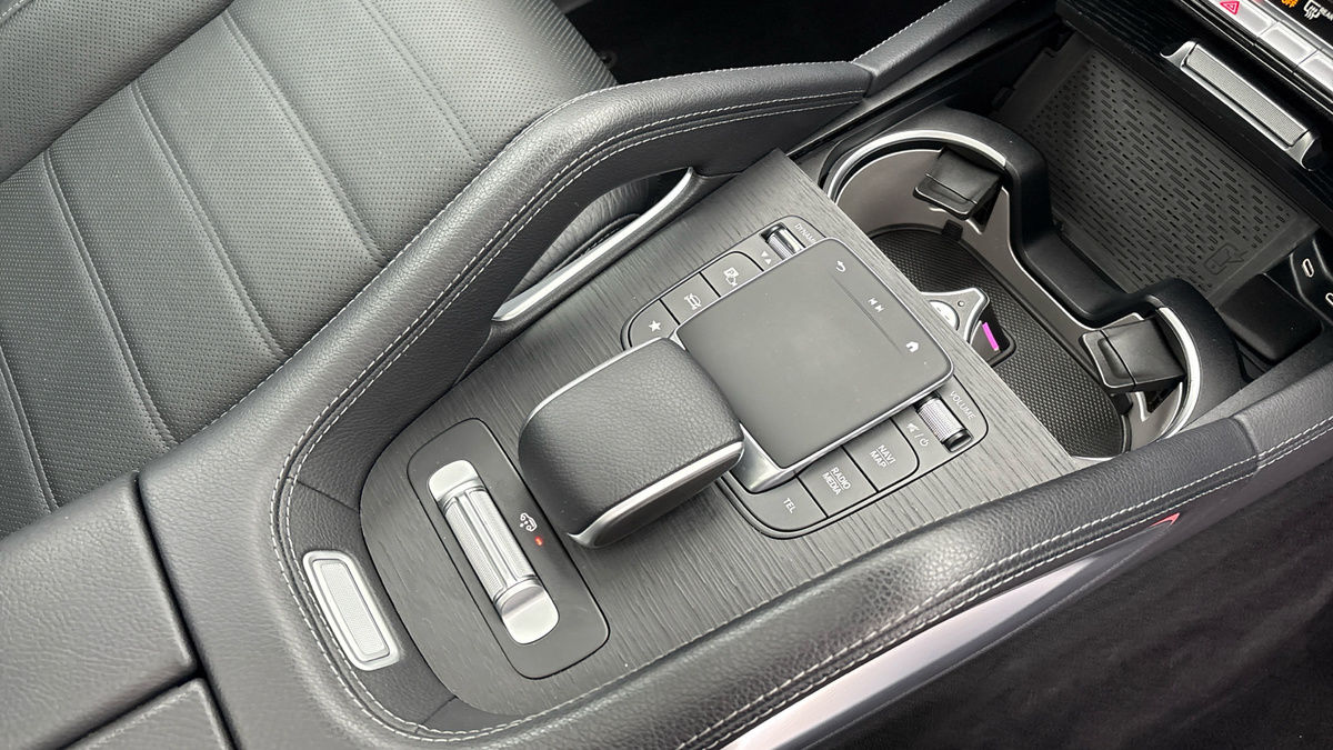 Mercedes-Benz GLE Image 25