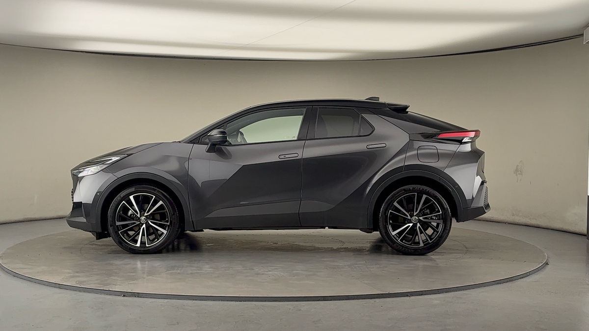 Toyota C-HR Image 15