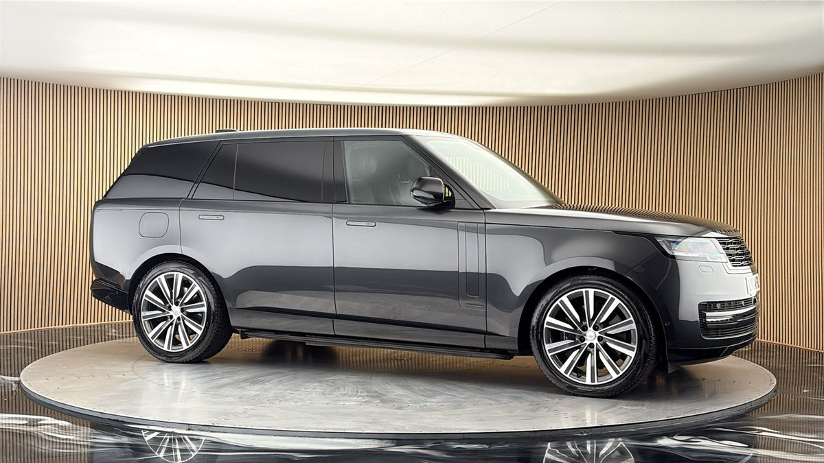 More views of Land Rover Range Rover