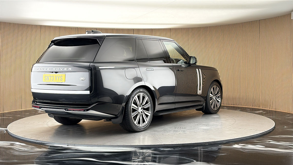 More views of Land Rover Range Rover