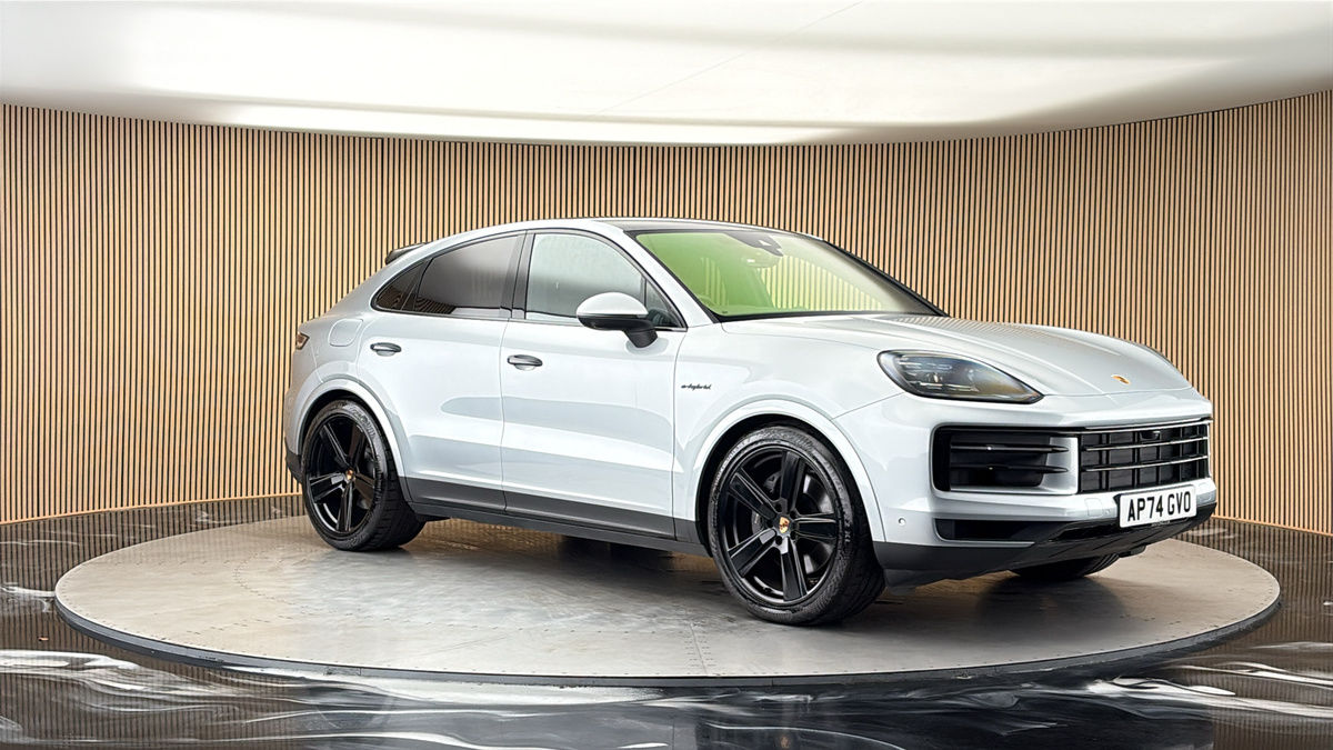 More views of Porsche Cayenne