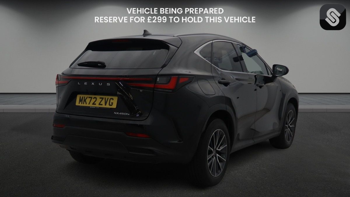 Lexus NX Image 4