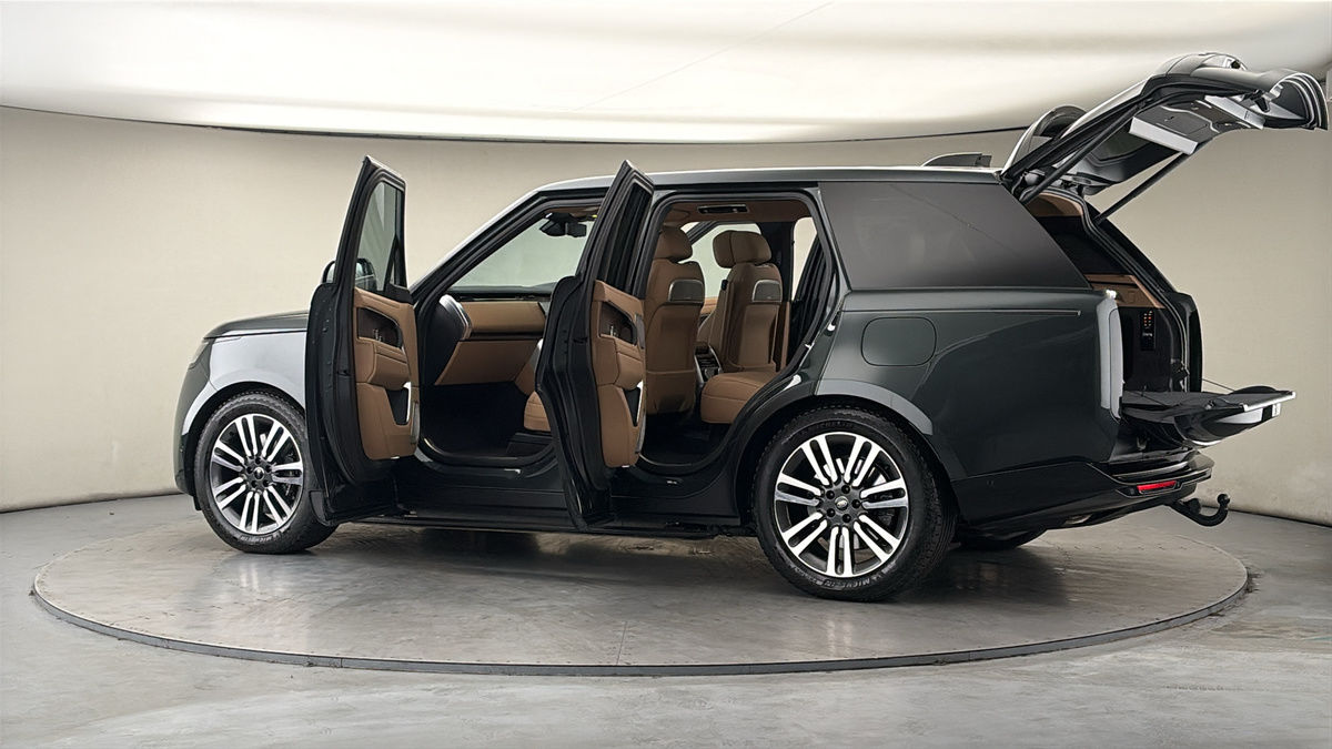 More views of Land Rover Range Rover