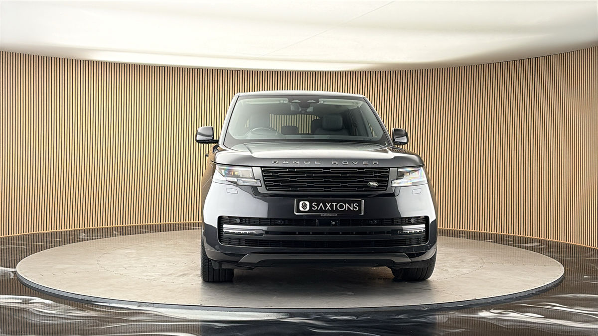 More views of Land Rover Range Rover