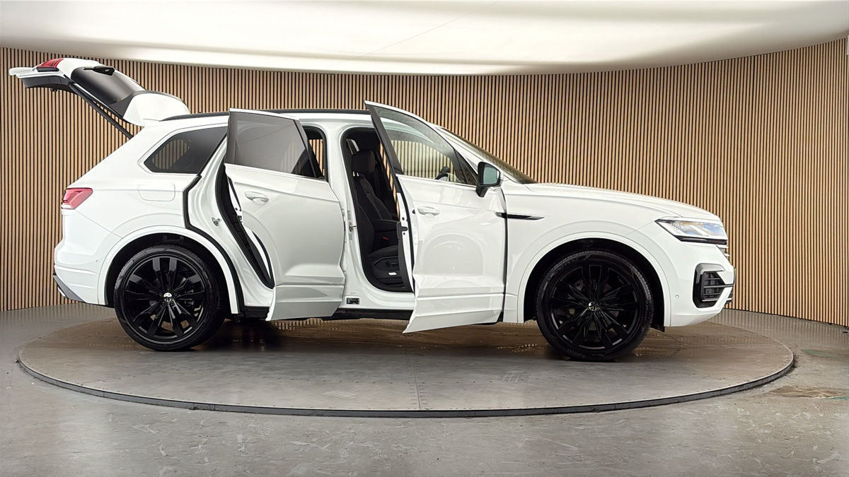 More views of Volkswagen Touareg
