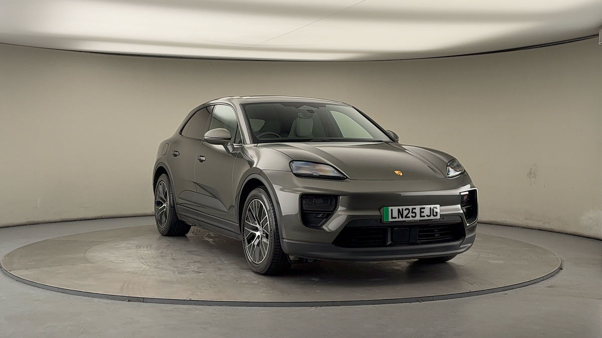 More views of Porsche Macan