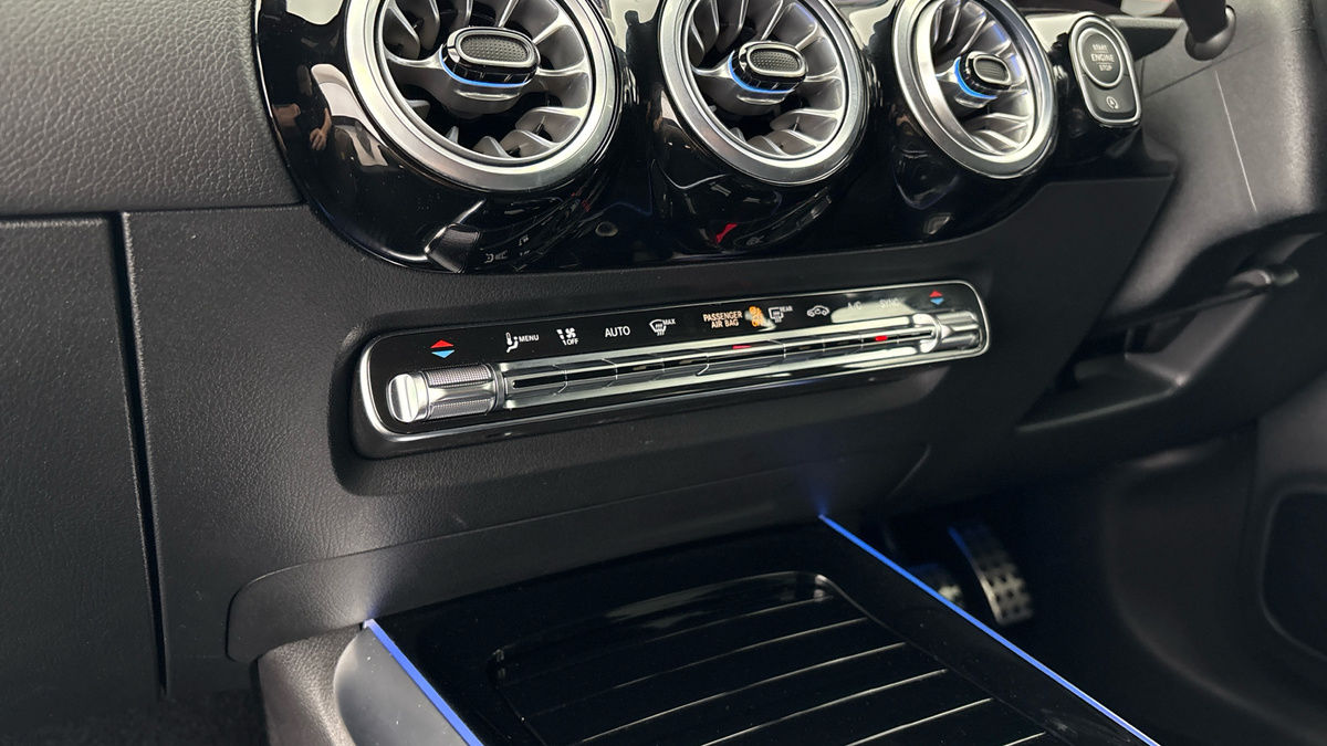 Mercedes-Benz GLA Image 6