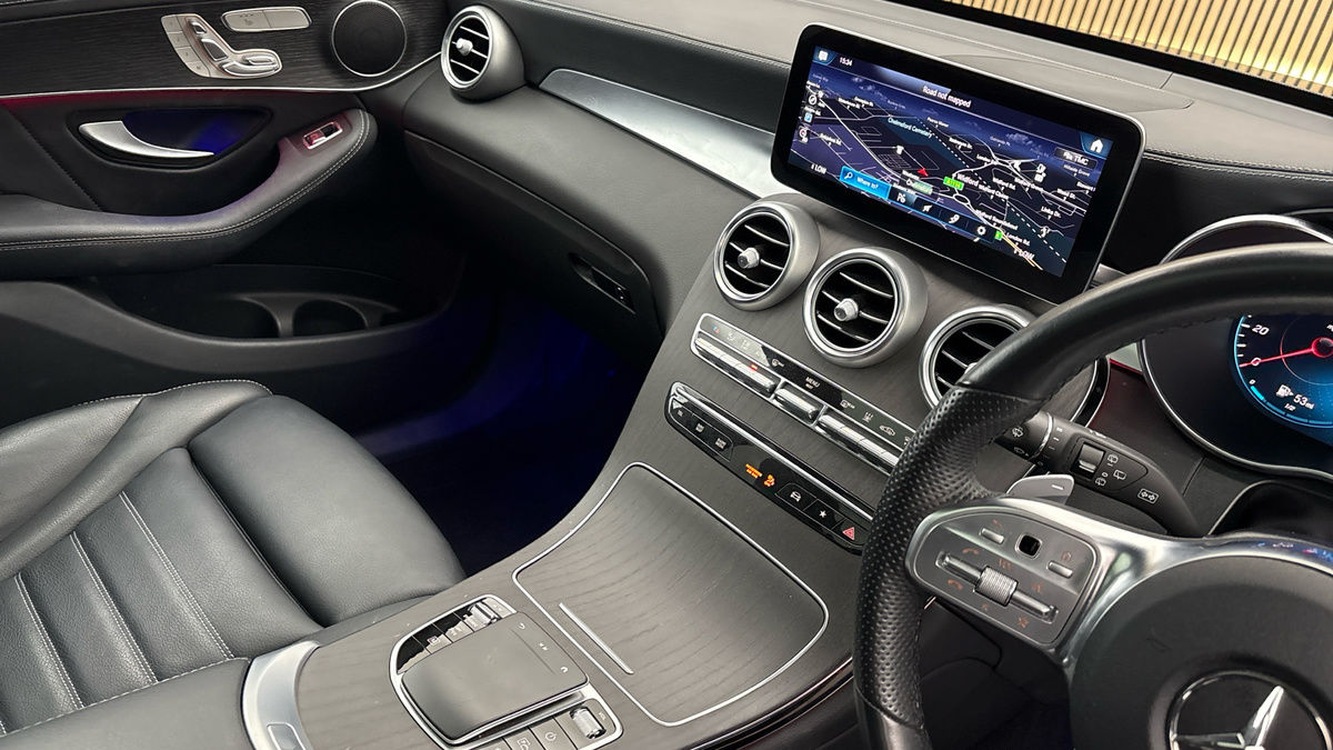 Mercedes-Benz GLC Image 18