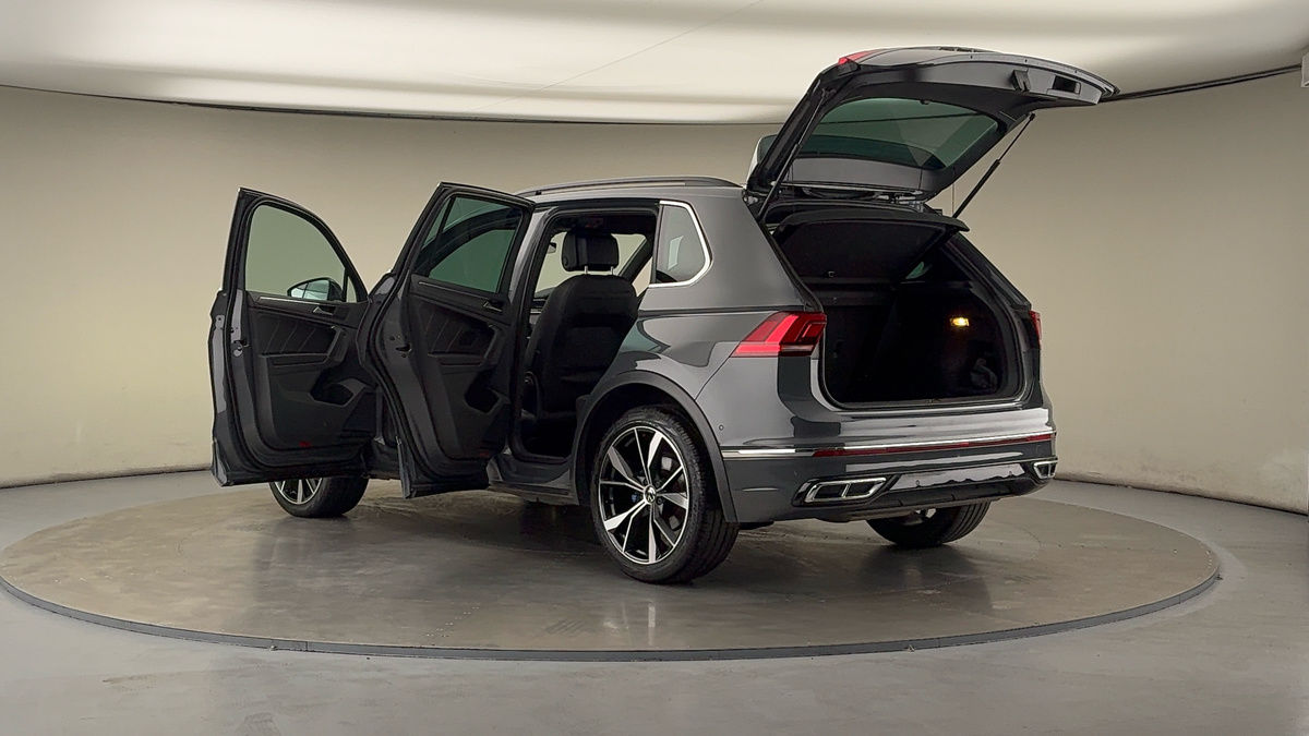 More views of Volkswagen Tiguan