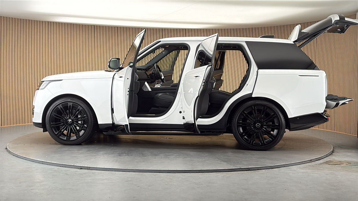 More views of Land Rover Range Rover
