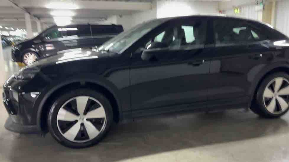 More views of Porsche Macan