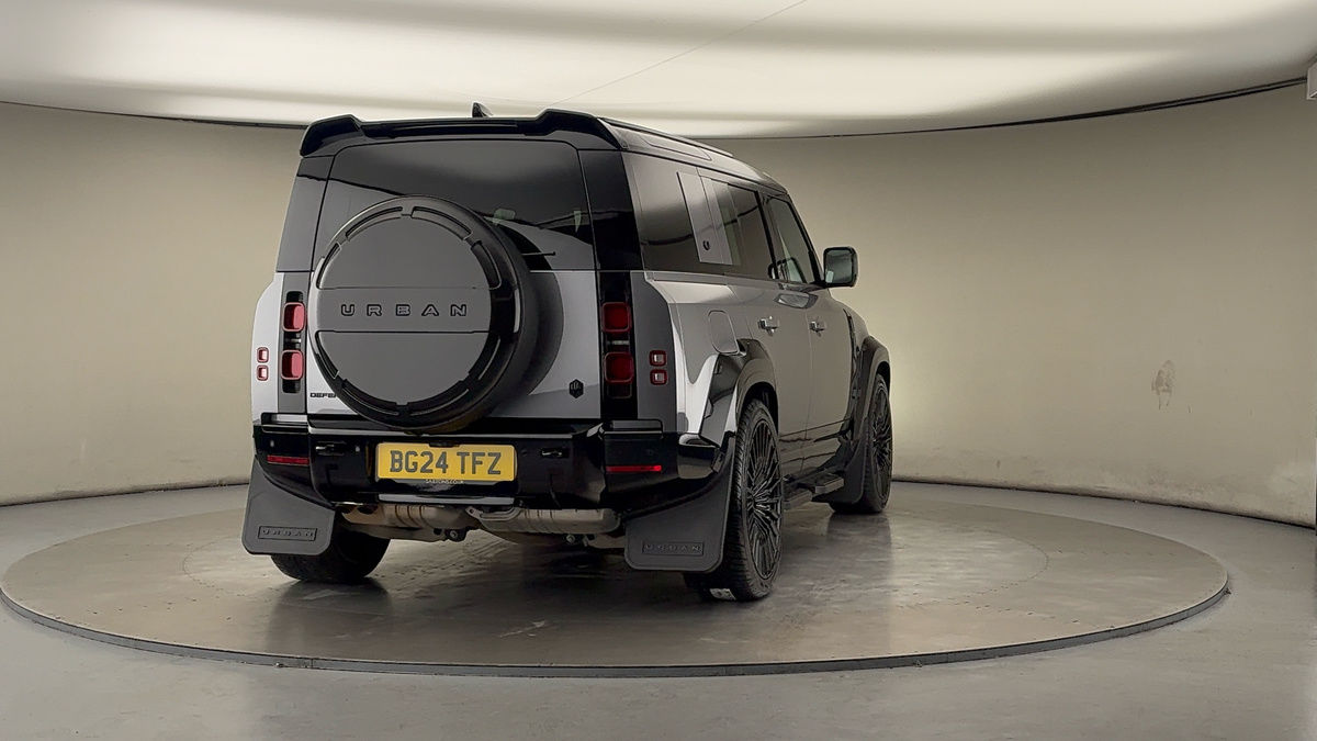 More views of Land Rover Defender 110