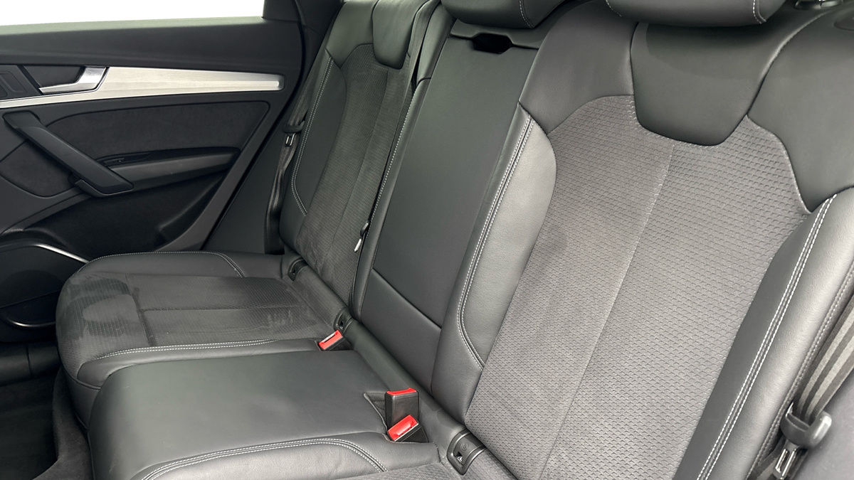Audi Q5 Image 8
