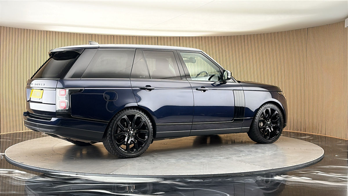 More views of Land Rover Range Rover