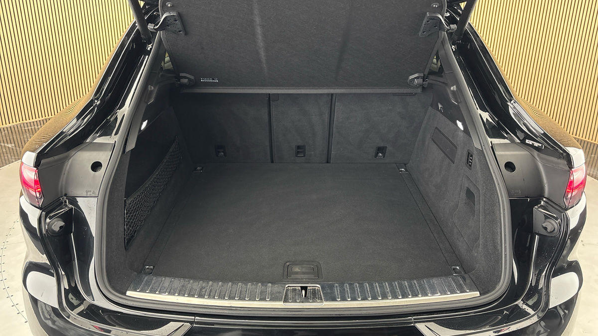 Porsche Cayenne Image 11