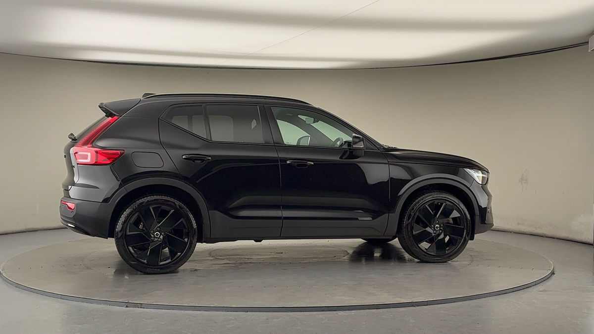 More views of Volvo XC40
