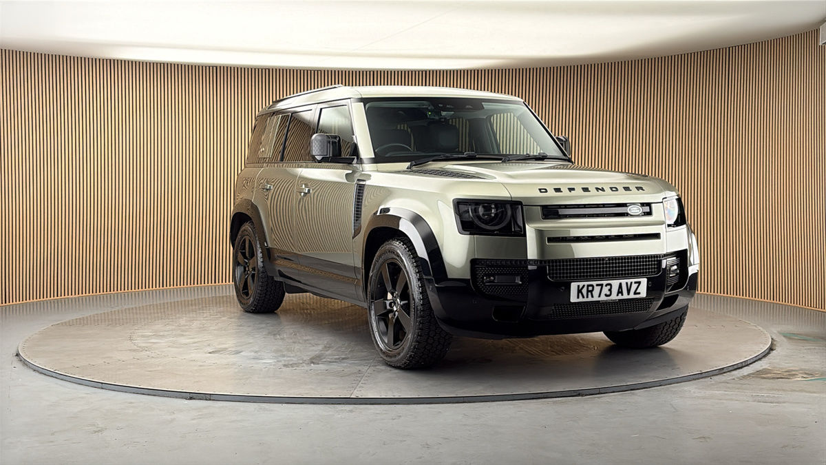 More views of Land Rover Defender 110