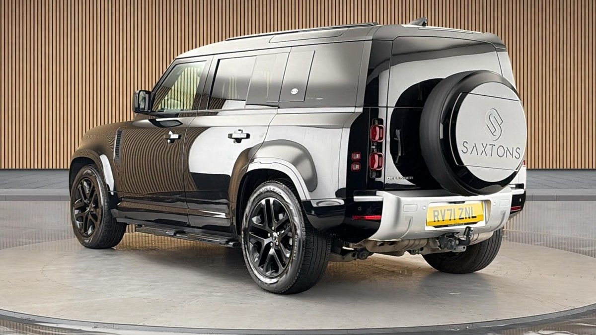 Land Rover Defender 110 Image 2