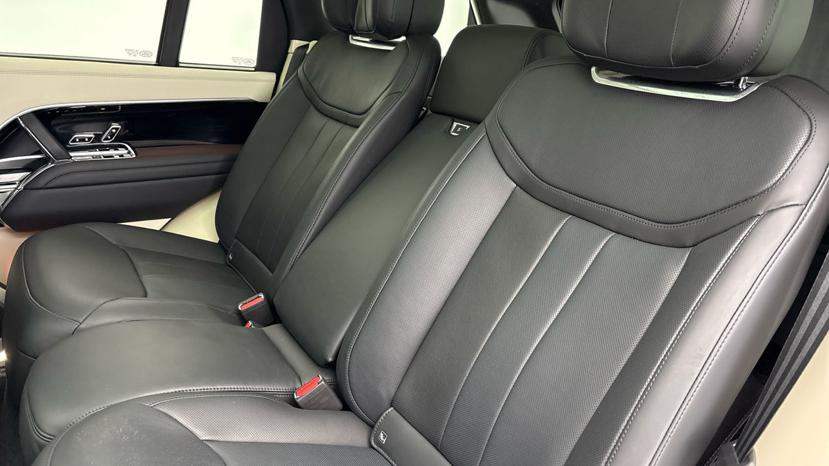 Land Rover Range Rover Image 8