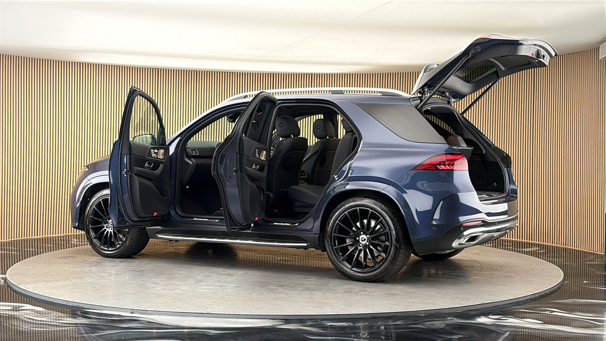More views of Mercedes-Benz GLE