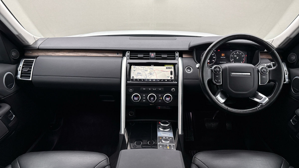 Land Rover Discovery Image 12