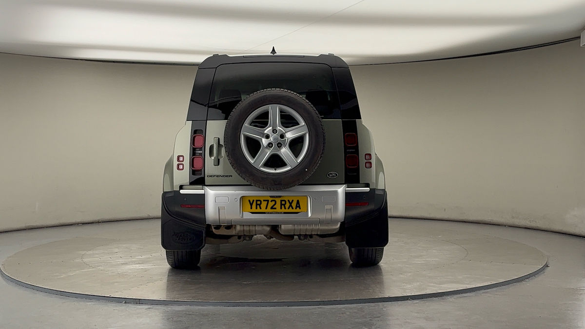 Land Rover Defender 110 Image 4