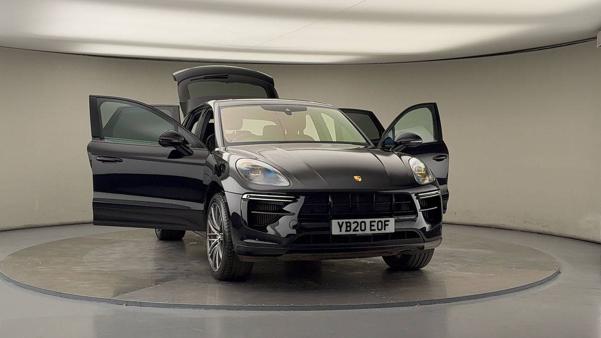 More views of Porsche Macan