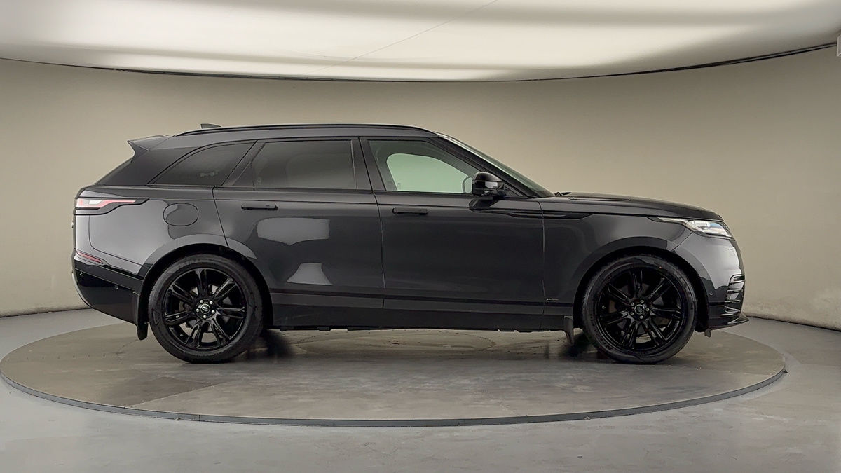 Land Rover Range Rover Velar Image 16