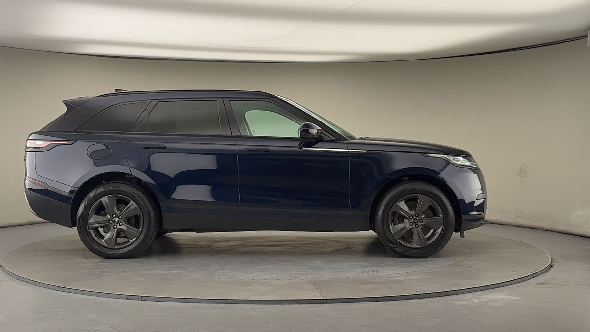 Land Rover Range Rover Velar Image 16
