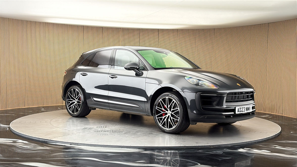 More views of Porsche Macan