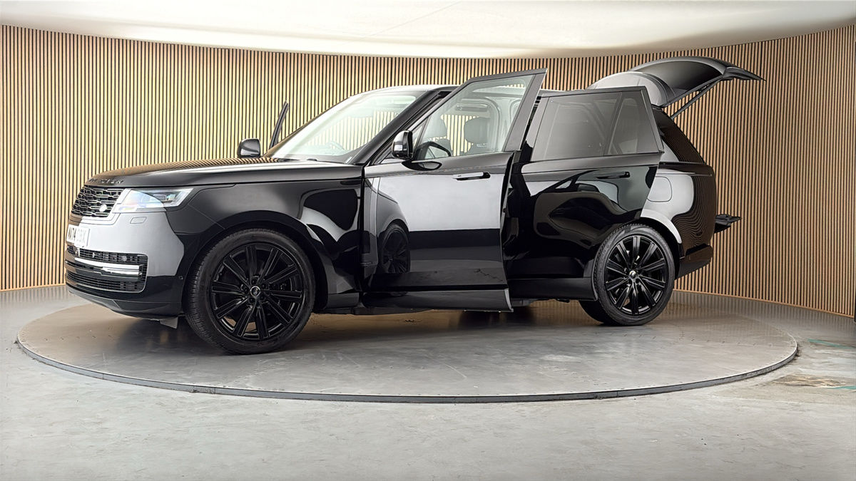 More views of Land Rover Range Rover