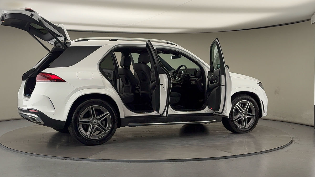 More views of Mercedes-Benz GLE