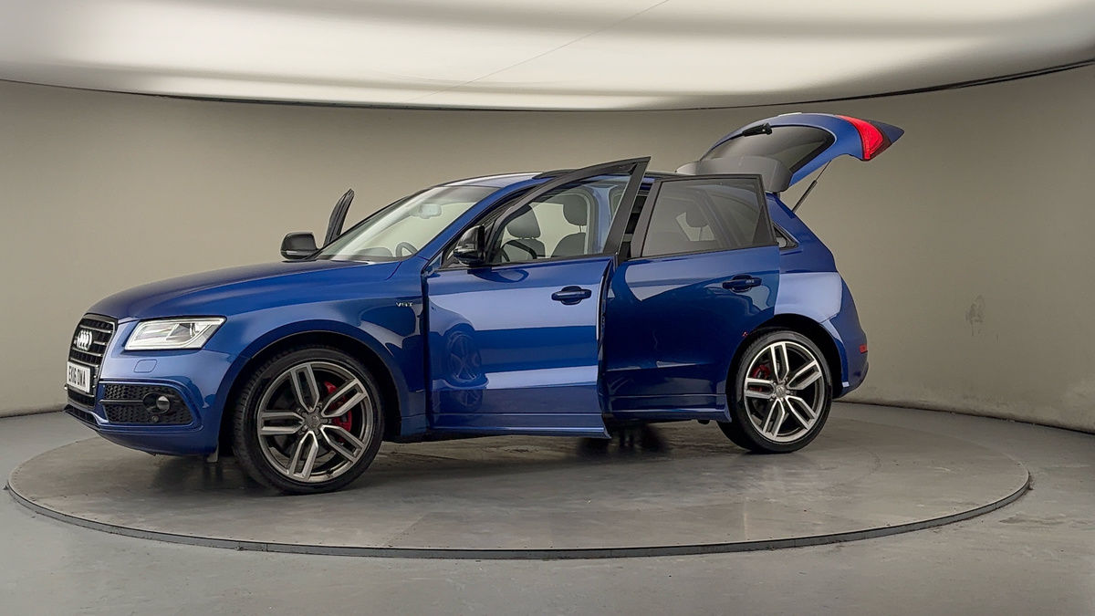 More views of Audi SQ5