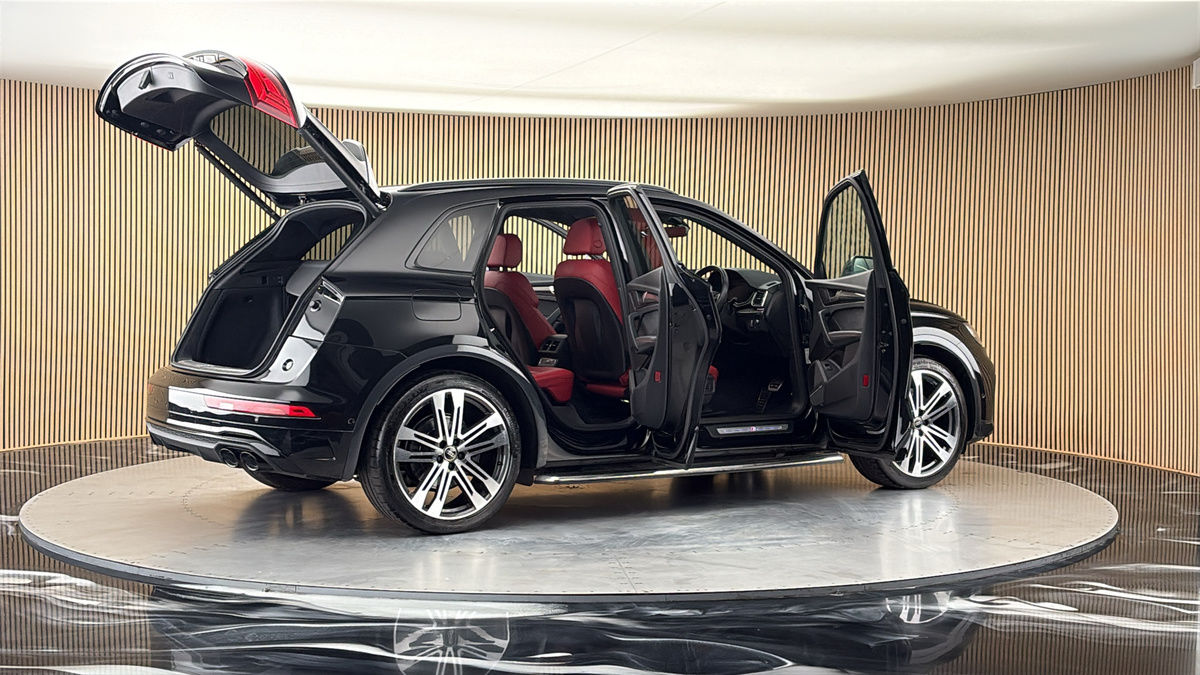 More views of Audi SQ5