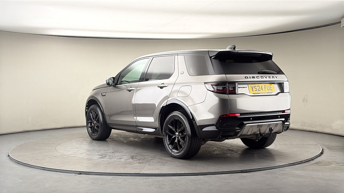 Land Rover Discovery Sport Image 2
