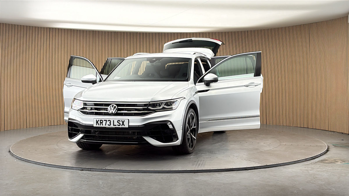 More views of Volkswagen Tiguan