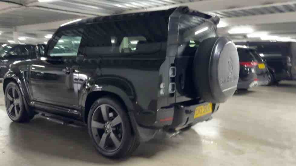 More views of Land Rover Defender 90