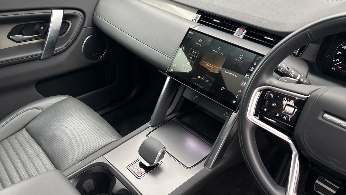 Land Rover Discovery Sport Image 18