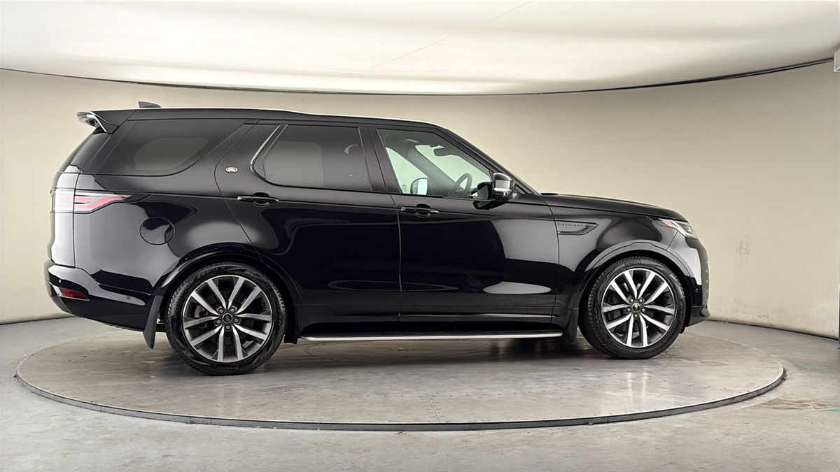 More views of Land Rover Discovery