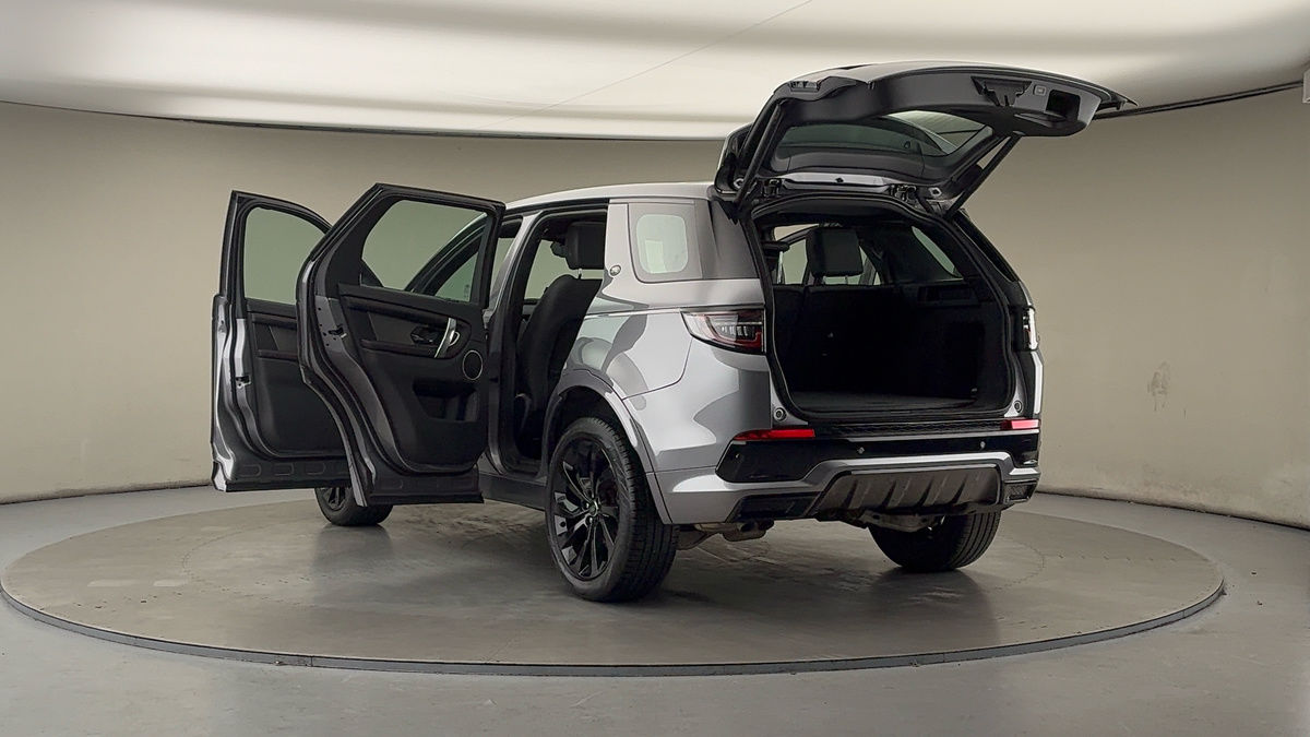Land Rover Discovery Sport Image 23