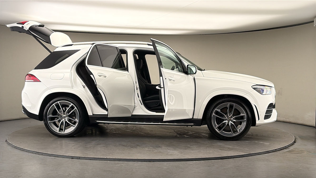 More views of Mercedes-Benz GLE